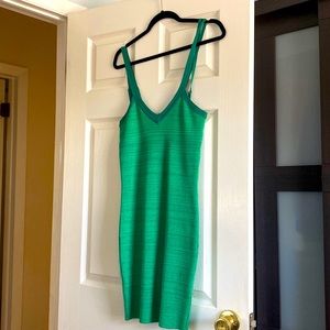 Mini GUESS green dress